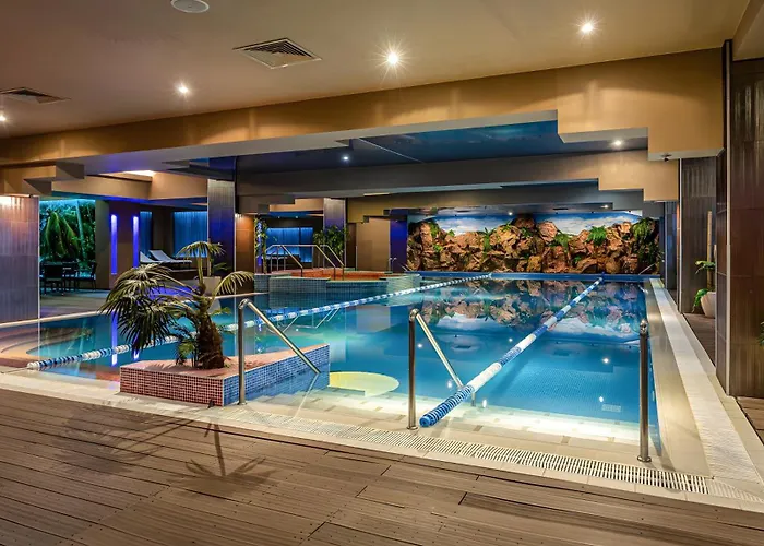 Lagoon Studio 706